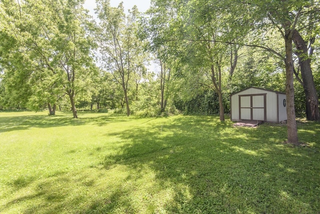 2335 Macarthur Rd, Waukesha, WI 53188 - view of grassy yard with a shed