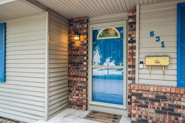 531 E Taft Ave, Appleton, WI 54915 - view of exterior entry featuring brick siding
