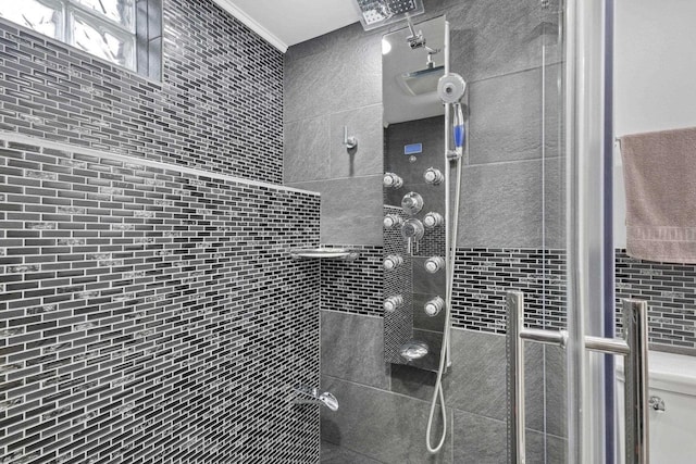 4350 S US Highway 45, Oshkosh, WI 54902 - full bath with tiled shower