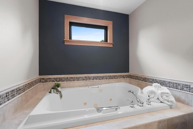 5330 Deer Trail Ln, Sheboygan, WI 53083 - bathroom featuring a tub with jets