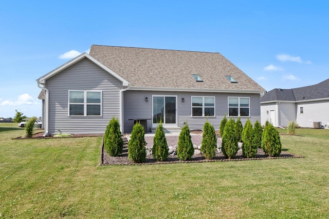 1451 Whalen Dr, Oconomowoc, WI 53066 - back of property featuring a lawn