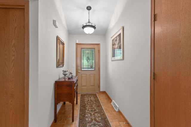 W203N16149 Pin Oak Cir, Jackson, WI 53037 - entryway with baseboards