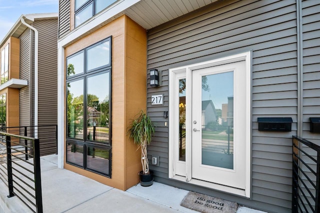 217 N Van Buren St, Green Bay, WI 54301 - entrance to property