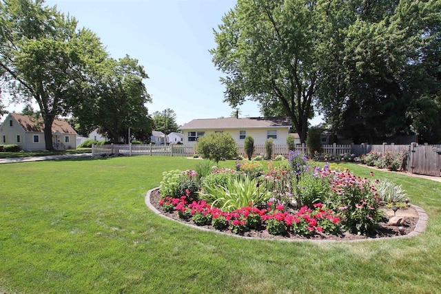 1515 Rugby St, Oshkosh, WI 54902 - view of yard
