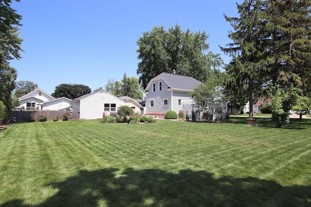 1515 Rugby St, Oshkosh, WI 54902 - view of yard