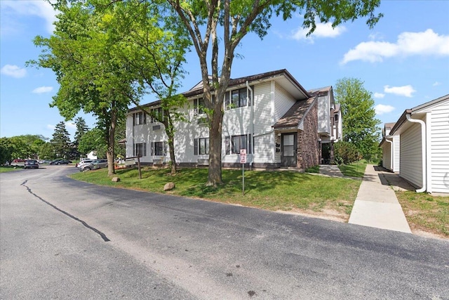 10824 W Donna Dr, Milwaukee, WI 53224 - multi unit property featuring a front yard