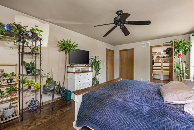 1514 S Sunny Slope Rd, New Berlin, WI 53151