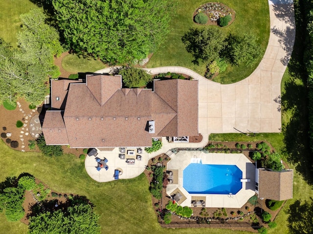 1948 Field Cliffe Dr, Richfield, WI 53076 - drone / aerial view of a pool area