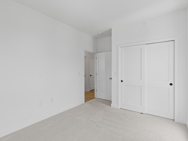 4199 E Hemlock Dr Unit 108, Oak Creek, WI 53154 - unfurnished bedroom featuring carpet and a closet