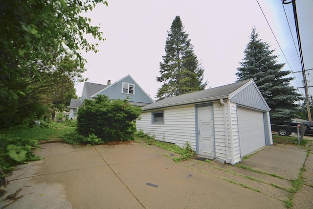 6818 W Morgan Ave, Milwaukee, WI 53220 - view of detached garage