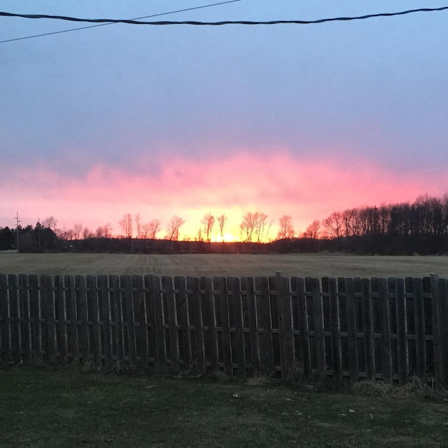 W3802 Palmer Rd, Lake Geneva, WI 53147