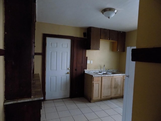 3152 N 38th St Unit 3154, Milwaukee, WI 53216 - kitchen featuring light countertops and light tile patterned floors