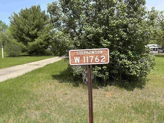 W11762 Rays Ln, Crivitz, WI 54114 - exterior view