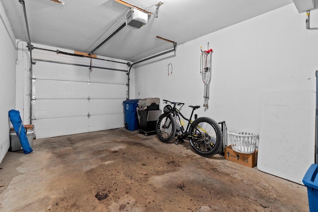 2360 Wisconsin St, Oshkosh, WI 54901 - garage with a garage door opener