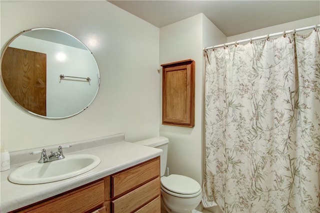 1634 Nicholas Dr, Eau Claire, WI 54703 - bathroom featuring vanity and curtained shower