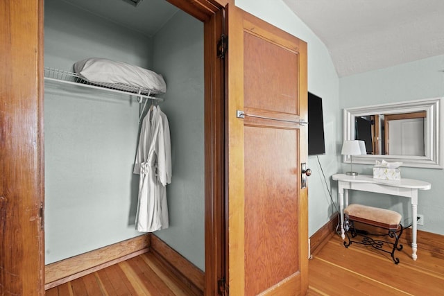 415 S Lake Shore Dr, Lake Geneva, WI 53147 - view of closet