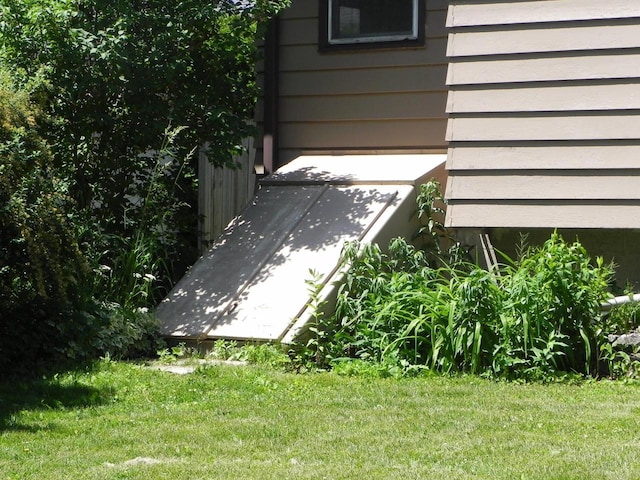 206 S High St, Port Washington, WI 53074 - exterior view of a bulkhead entry