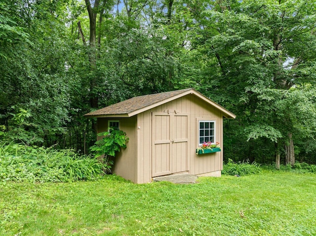 2831 N Wildwood Dr, Lake Geneva, WI 53147 - view of shed featuring a wooded view