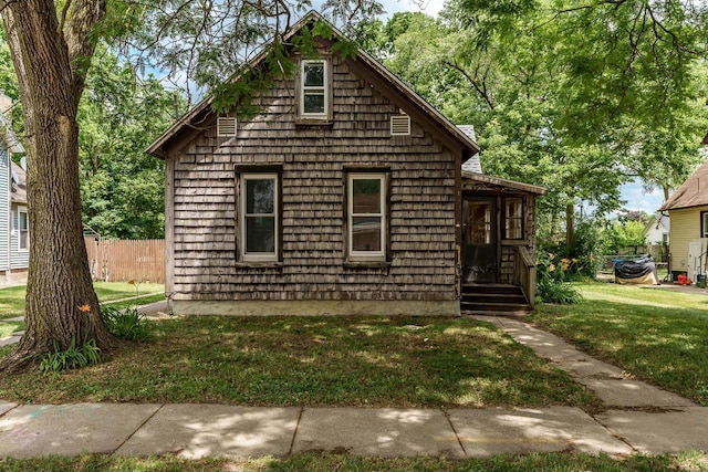 1015 Bluff St, Beloit, WI 53511 - view of bungalow-style house