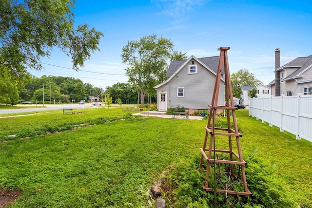 731 S Michigan St, De Pere, WI 54115 - view of yard with a patio