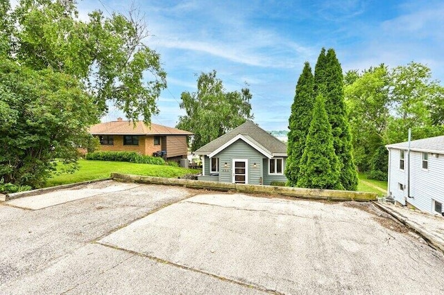 456 W Wisconsin Ave, Pewaukee, WI 53072 - view of front of house
