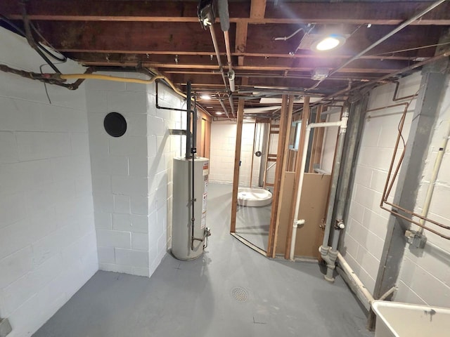 4643 N 108th St, Wauwatosa, WI 53225 - unfinished below grade area featuring gas water heater
