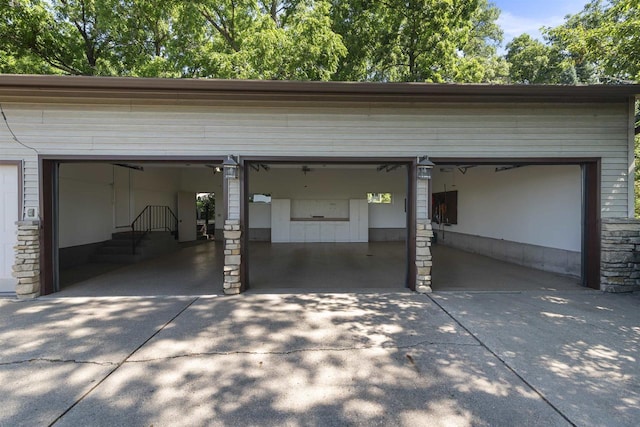 5572 Stable View Ln, Fitchburg, WI 53575 - garage featuring driveway