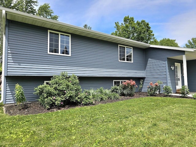 1209 E 15th St, Marshfield, WI 54449 - back of house with a yard