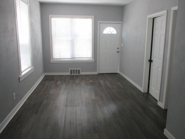 2116 W Atkinson Ave Unit 2116A, Milwaukee, WI 53209 - foyer entrance featuring dark wood-style floors and baseboards