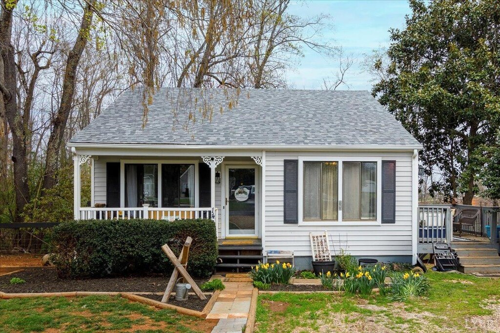 148 Cobblestone Dr, Lynchburg, VA 24502 - view of bungalow