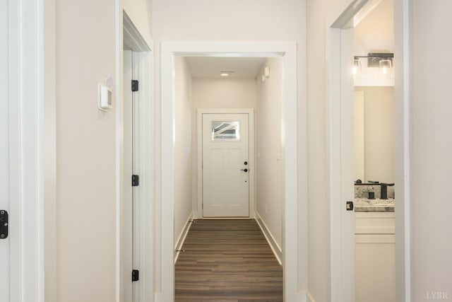 104 Lockridge Ln, Lynchburg, VA 24502 - hallway featuring dark wood-style flooring