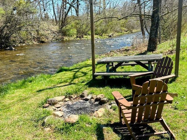 2816 Lowesville Rd, Lowesville, VA 22922 - surrounding community featuring a yard