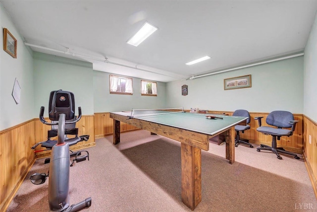 rec room featuring carpet flooring