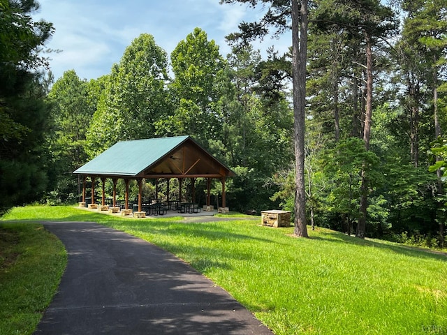 160 Thomas Ct, Lynch Station, VA 24571