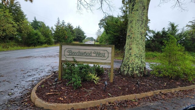 25 Gap Bridge Rd, Moneta, VA 24121