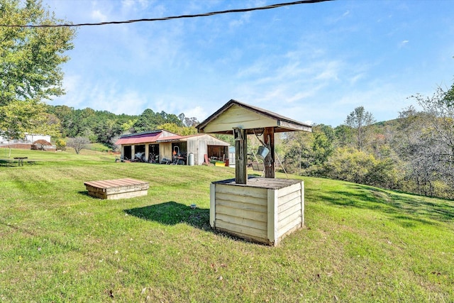 exterior space with a yard