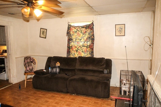 1310 Garfield Ave, Lynchburg, VA 24501 - living room with ceiling fan