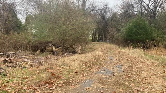 1147 Stratford Rd, Lynchburg, VA 24502