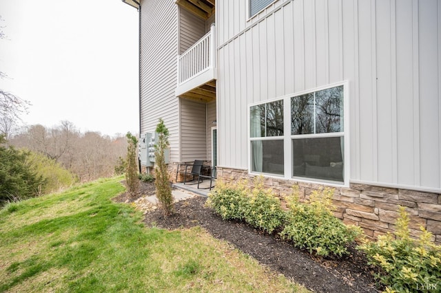 1300 Stoney Ridge Blvd Unit 102, Forest, VA 24551 - view of property exterior with a yard