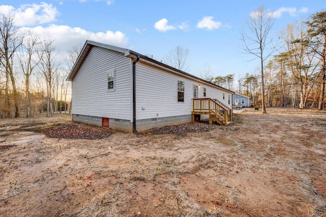 899 Union Hill Rd, Amherst, VA 24521 - view of side of home featuring crawl space