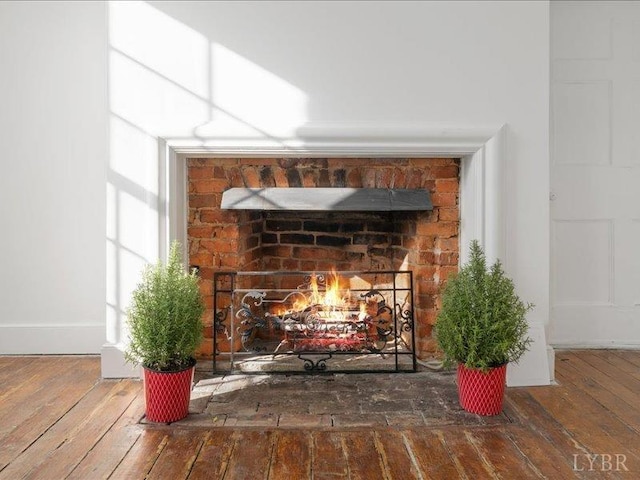 522 Jackson St, Lynchburg, VA 24504 - room details featuring a fireplace and wood finished floors