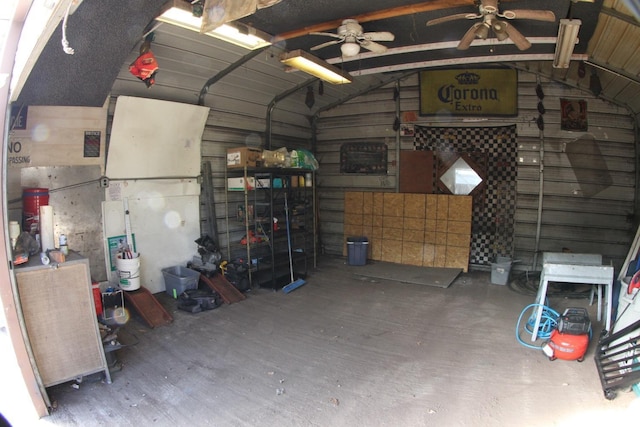 garage with a ceiling fan