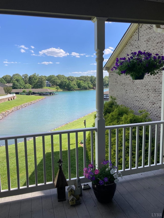 206 Blarney Stone Ct, Huddleston, VA 24104 - balcony with a water view