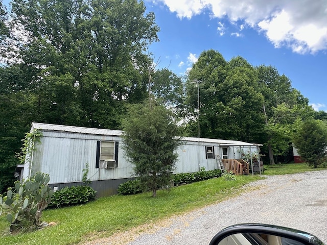 2341 Pocket Rd, Hurt, VA 24563 - manufactured / mobile home with cooling unit and a front lawn