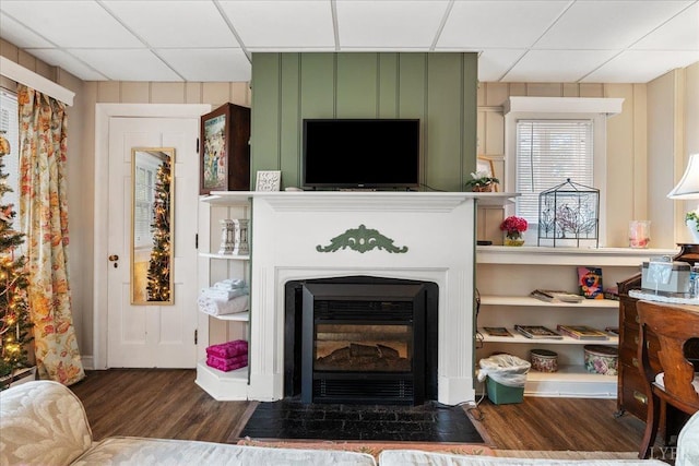 1670 Church St, Appomattox, VA 24522 - living room featuring dark wood-type flooring