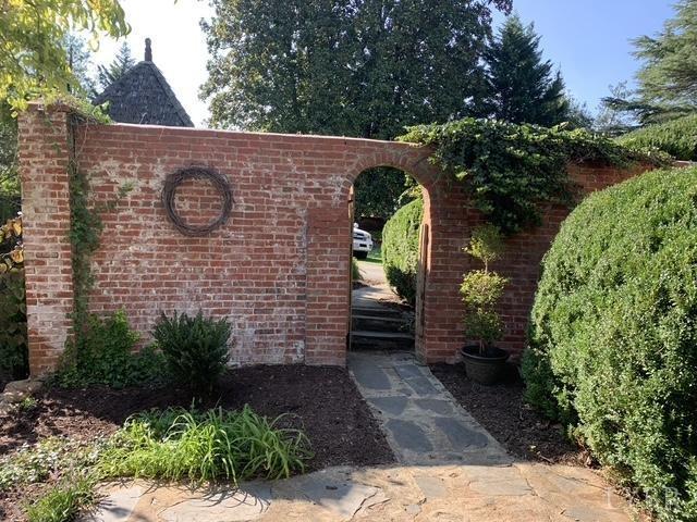 1670 Church St, Appomattox, VA 24522 - exterior space