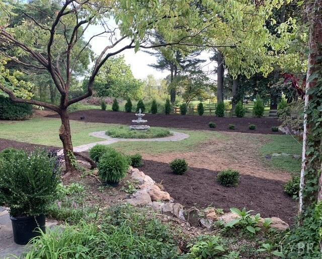 1670 Church St, Appomattox, VA 24522 - view of yard