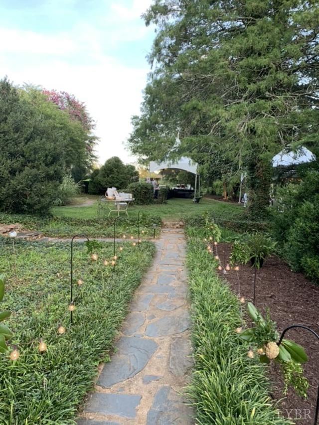 1670 Church St, Appomattox, VA 24522 - view of yard