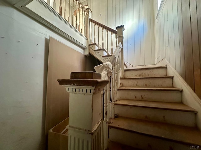 1711 Floyd St, Lynchburg, VA 24501 - view of staircase