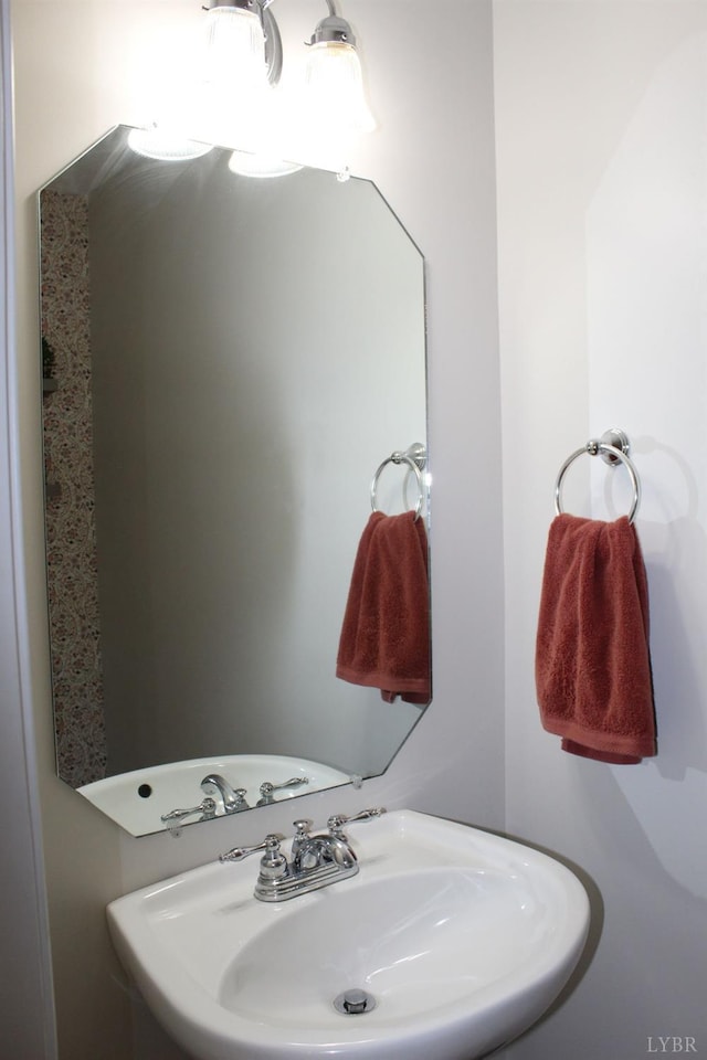 224 Duncraig Dr, Lynchburg, VA 24502 - bathroom with a sink